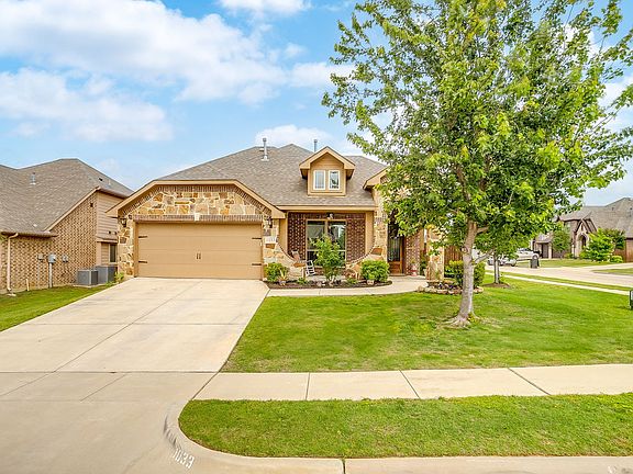 2nd image of 1033 Rustic Oak Way