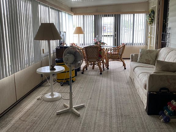 3rd image of 1068 SE Lake James Dr