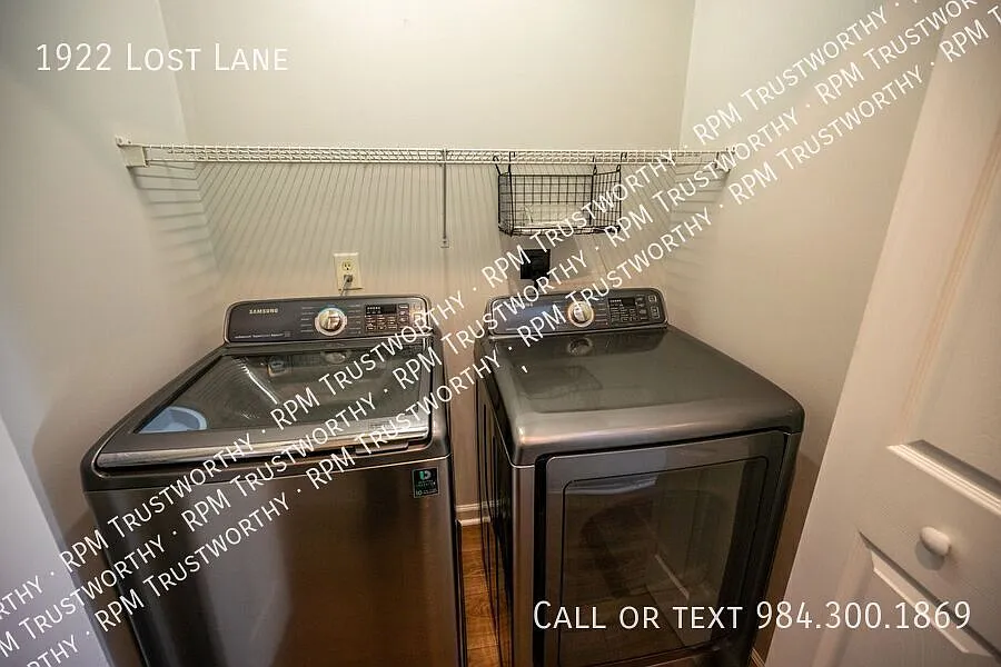 Charming Raleigh Townhome for Rent Great Location! — Photo 4