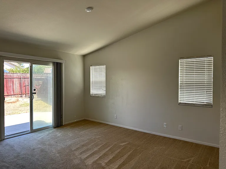 4840 Broderick Way — Photo 10