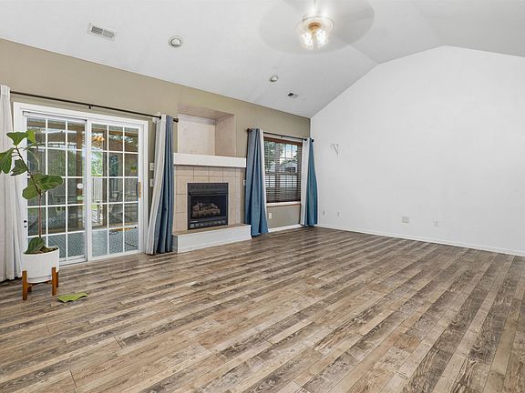 5th image of 3205 Sandstone St