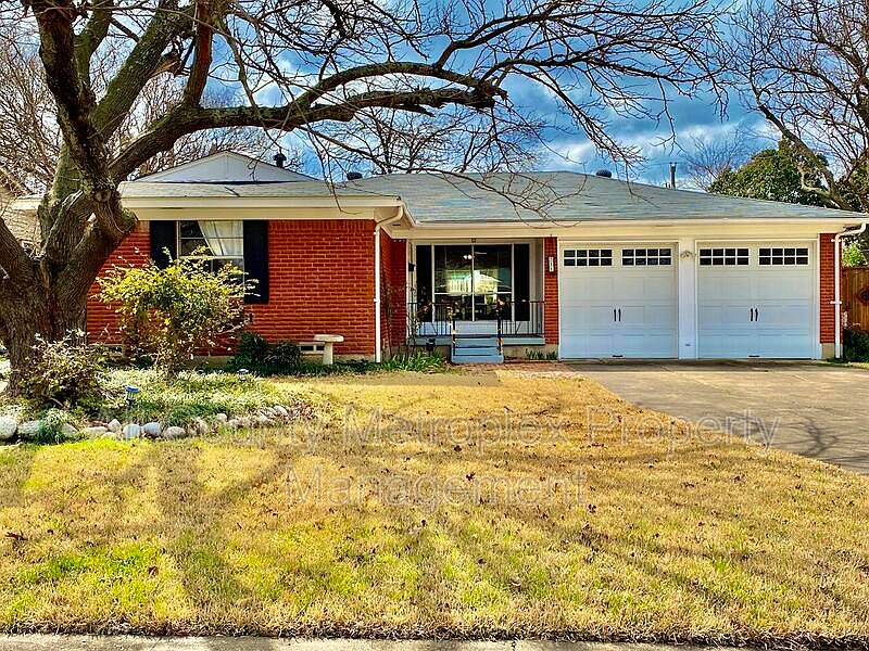1st image of 511 Bedford Dr