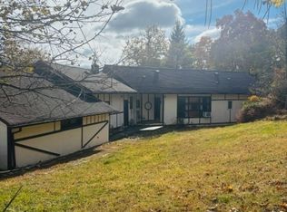 334 Lakeside Blvd, Hopatcong, NJ 07843