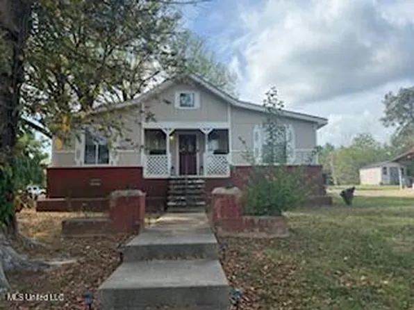 205 Parker St, Duck Hill, MS 38925