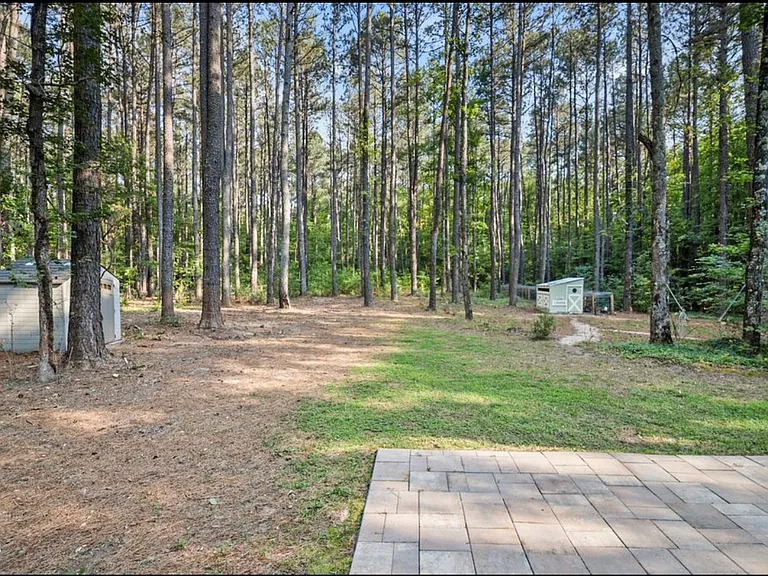 1106 Scott King Rd — Photo 3