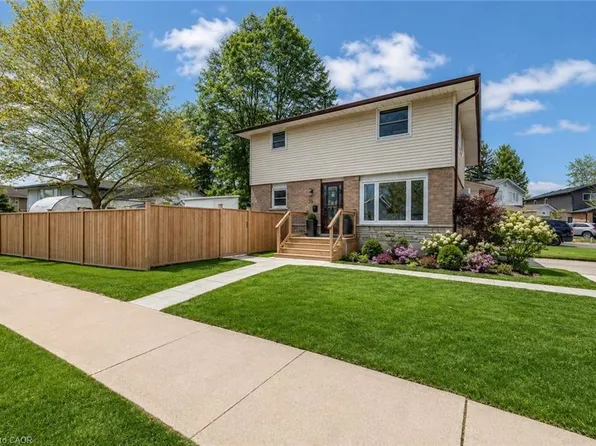 35 Mockingbird Dr, Woolwich, ON N3B 3E4