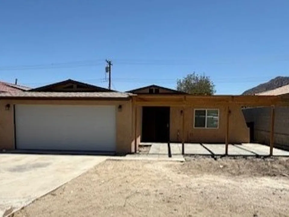 52300 Avenida Obregon