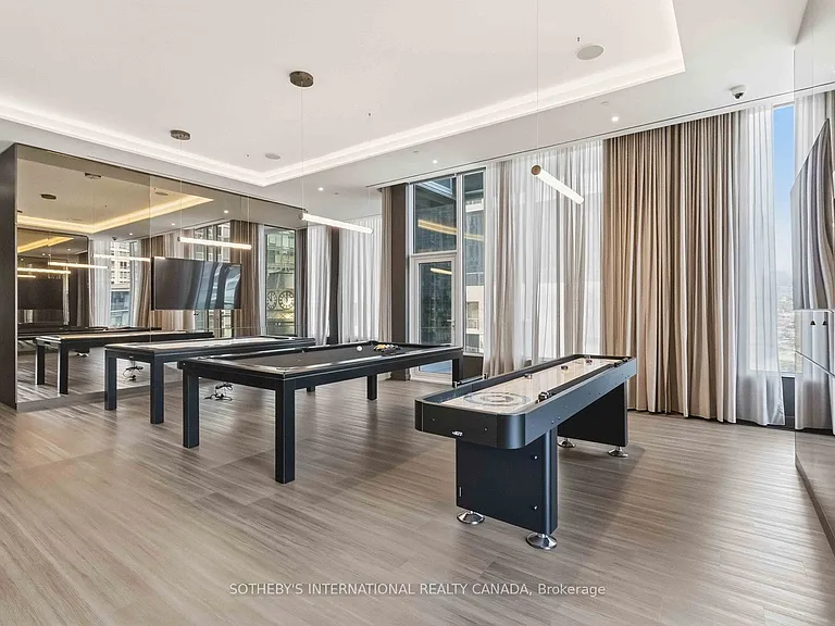 11 Yorkville Ave #5010 — Photo 18
