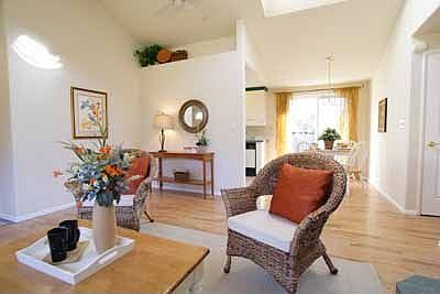 Oak Hardwoods Thruout