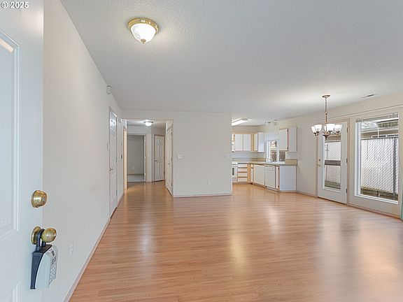 4th image of 2610 SE 164th Ave APT J16