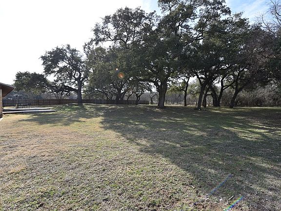 4th image of 105 Live Oak Dr