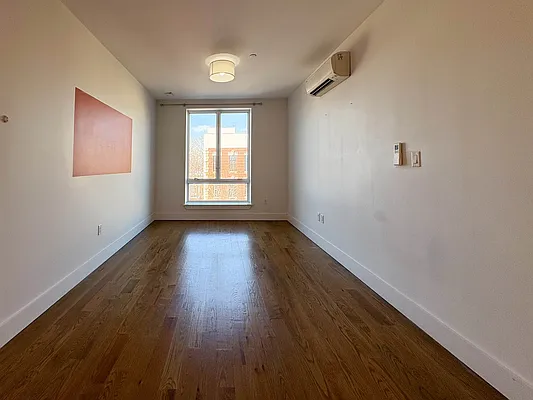 Rented by ERNY LLC | media 7