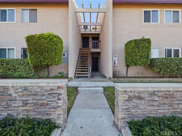700 W La Veta Ave Unit O15, Orange, CA 92868