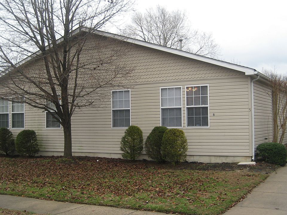 2nd image of 67 Davis Ct