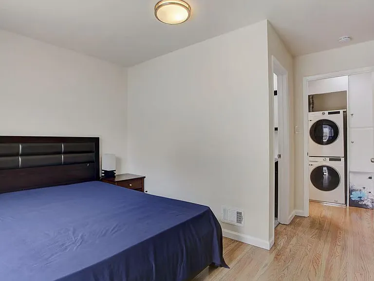 184 Canterbury Ave — Photo 12