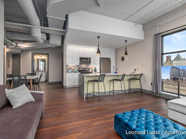 292 W Western Ave