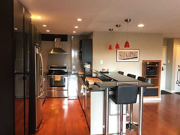 5th image of 460 S Marion Pkwy APT 805