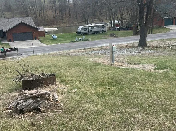 10542 Wildflower Dr, Unionville, MO 63565