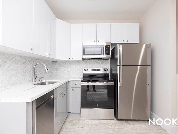 4th image of 637 Franklin Ave #1A