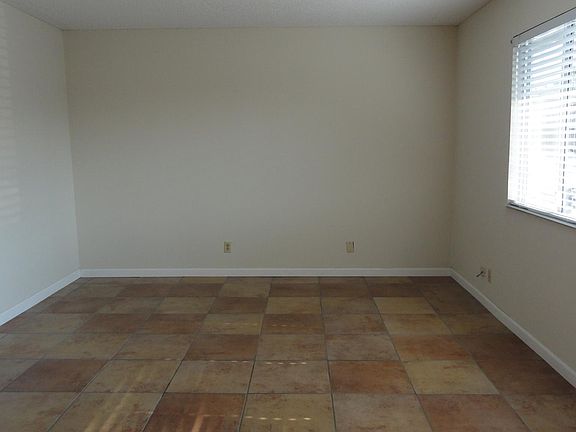 2nd image of 133 N Garfield Ave APT 15