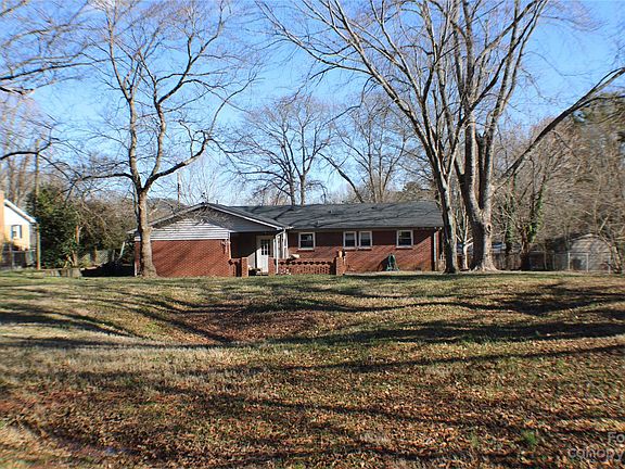 4th image of 1613 Rhonda Dr