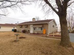 549 N Brushey Grove Ave, Wood River, IL 62095