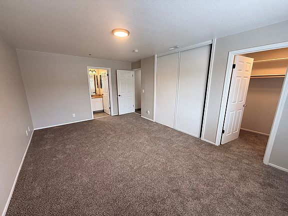 5th image of 422 Baron Ct