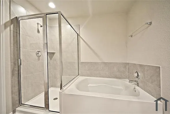 1510 Ashford Bend Ln — Photo 21