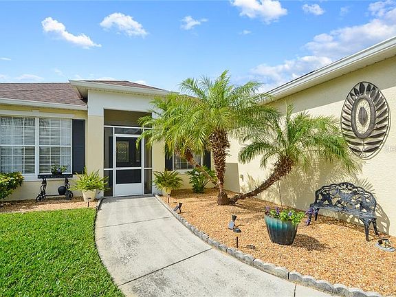 3rd image of 10712 Summit Lakes Ln