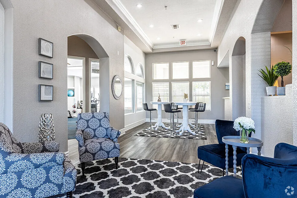 The Lakes at Lionsgate Apartments — Photo 4