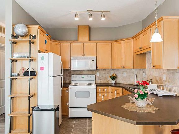 4th image of 9225 E Lakeland Dr #203