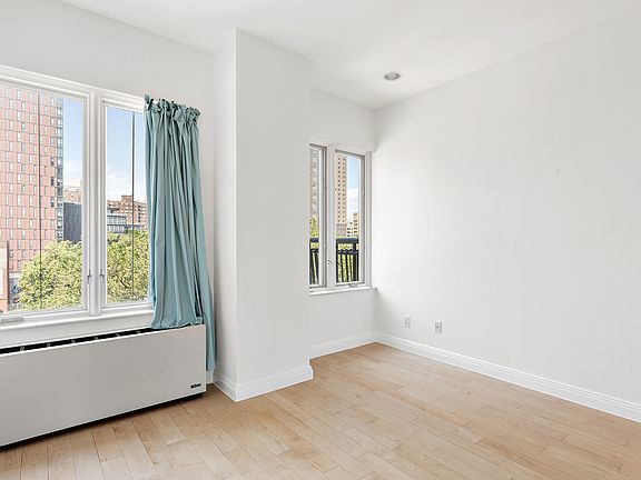 5th image of 189 Bridge St APT 5C