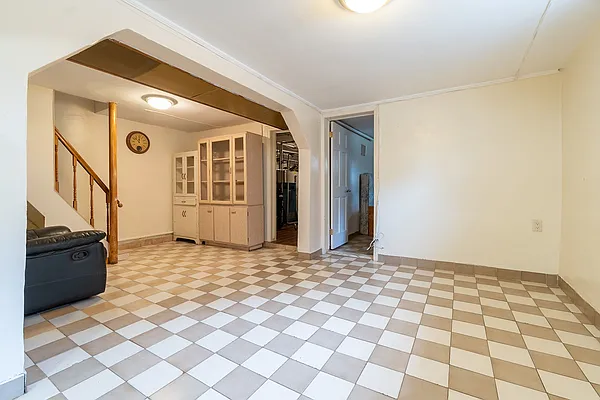 Sold by Compass | media 19