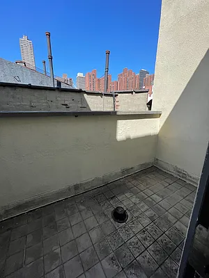 Rented by Bond New York | media 4
