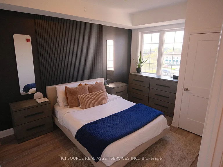 50 Lakebreeze Dr #421 — Photo 8