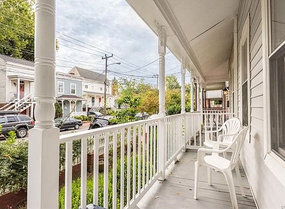 3rd image of 816 Jessamine St