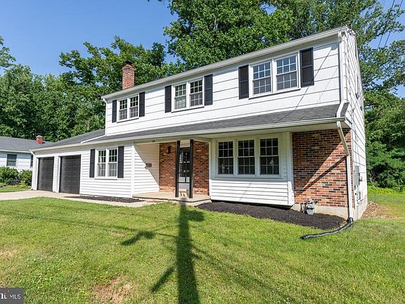 2nd image of 24 Wakefield Dr
