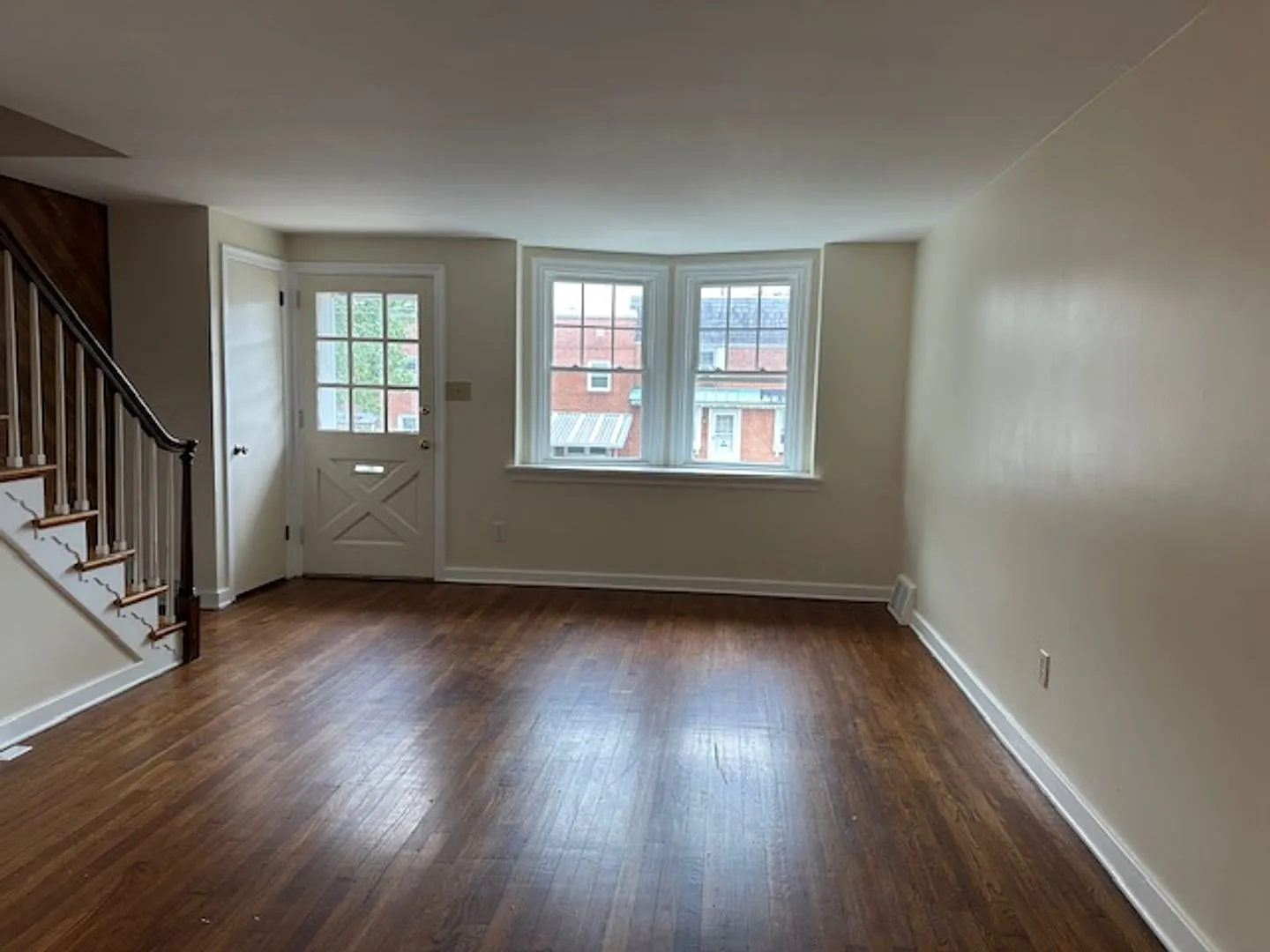 Harrisburg School District 3-Bedroom, 1-Bathroom Row-Home For Rent. — Photo 3