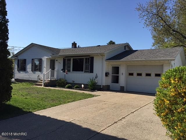 1st image of 909 Woodlawn Ave