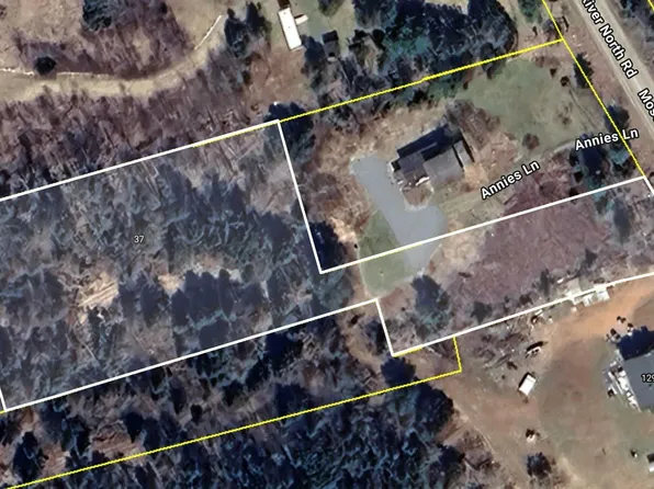 37 Annies Ln, Mosers River, NS B0J 2R0