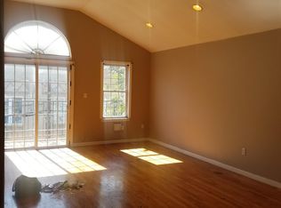 126 Virginia Ave APT 2, Jersey City, NJ 07304