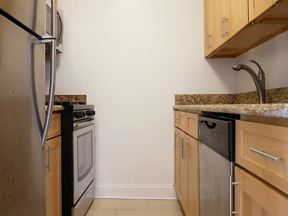 1st image of 12333 83rd Ave APT 3005