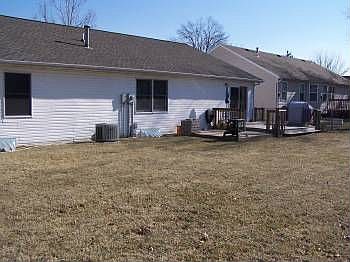 4th image of 563 Clover Dr