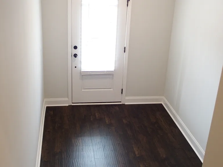 807 Bolton Dr — Photo 16