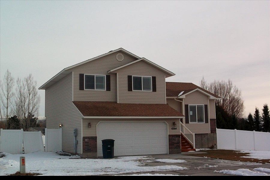 1st image of 4264 E Forest Glen Dr