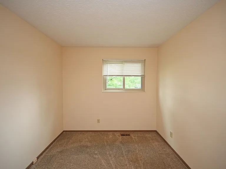 8101 Glohaven Ct — Photo 17