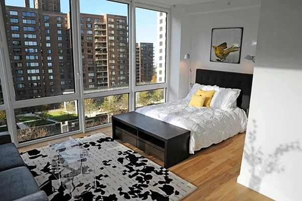 Rented by PWV Acquisitions | media 7