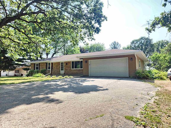 2nd image of 8781 N Black Oak Dr