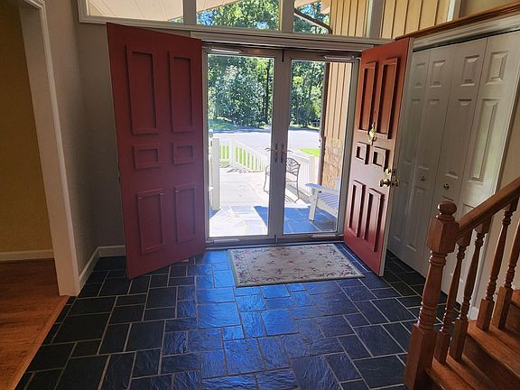 2nd image of 320 Cromwell Dr