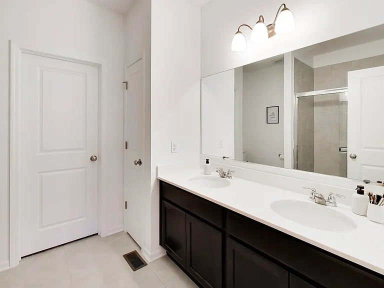 420 Radcliff Ln — Photo 13